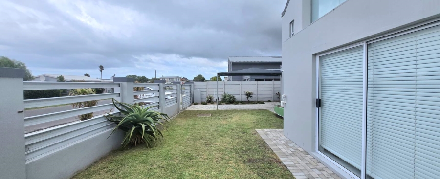 4 Bedroom Property for Sale in Franskraal Western Cape